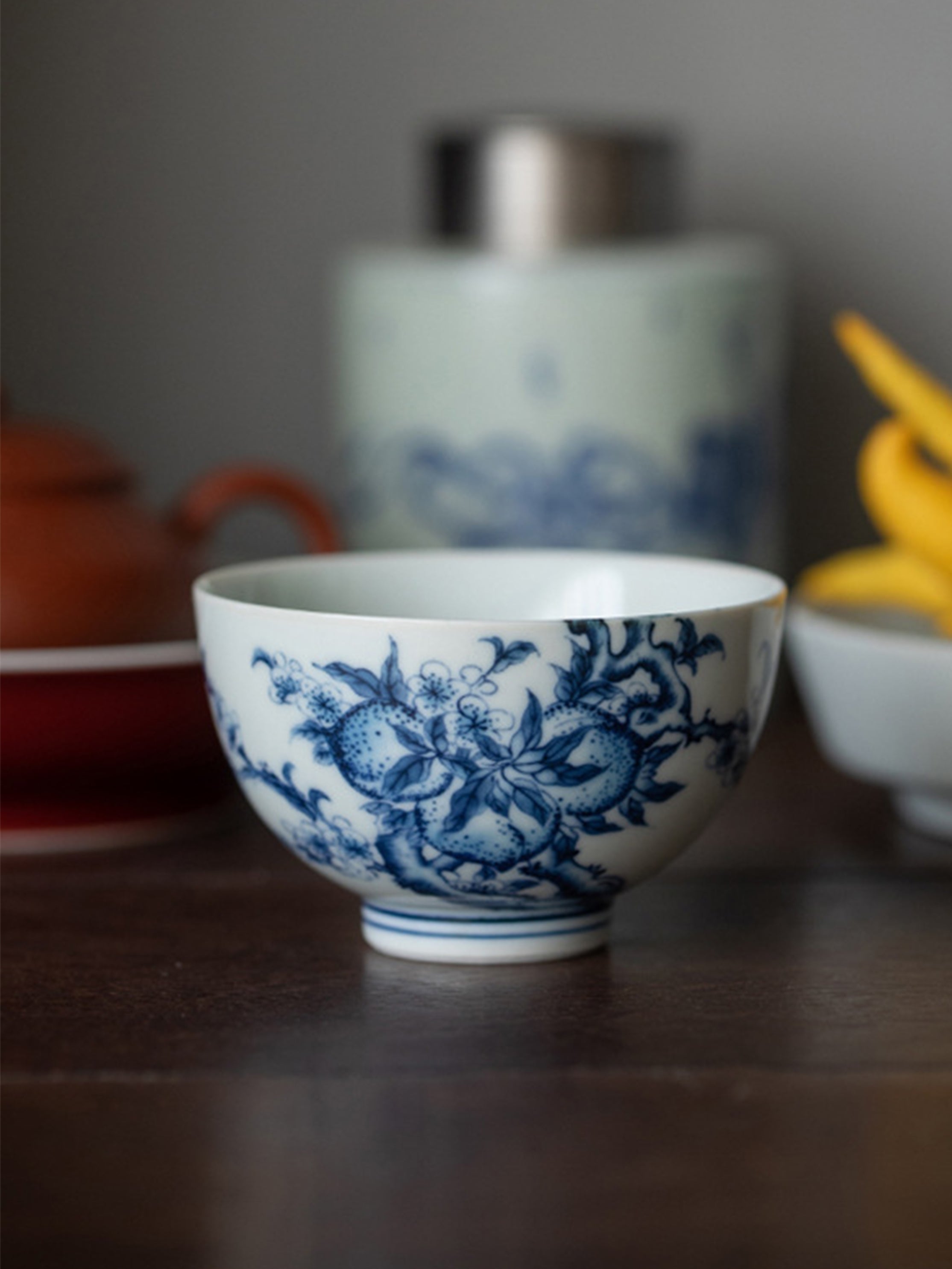 Antique-Style Qinhua Porcelain Peach Cup