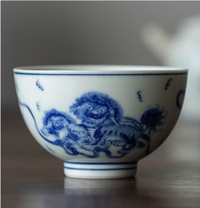 Antique Qinhua Porcelain Lions-Rolling-Ball Cup