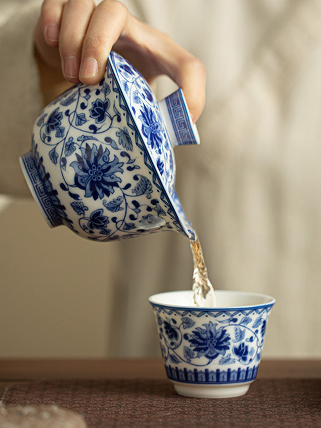 Jingdezhen blue and white wrapped lotus covered bowl tea set